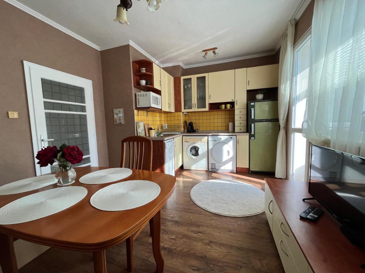 Apartment Acacia Varna Exteriör bild