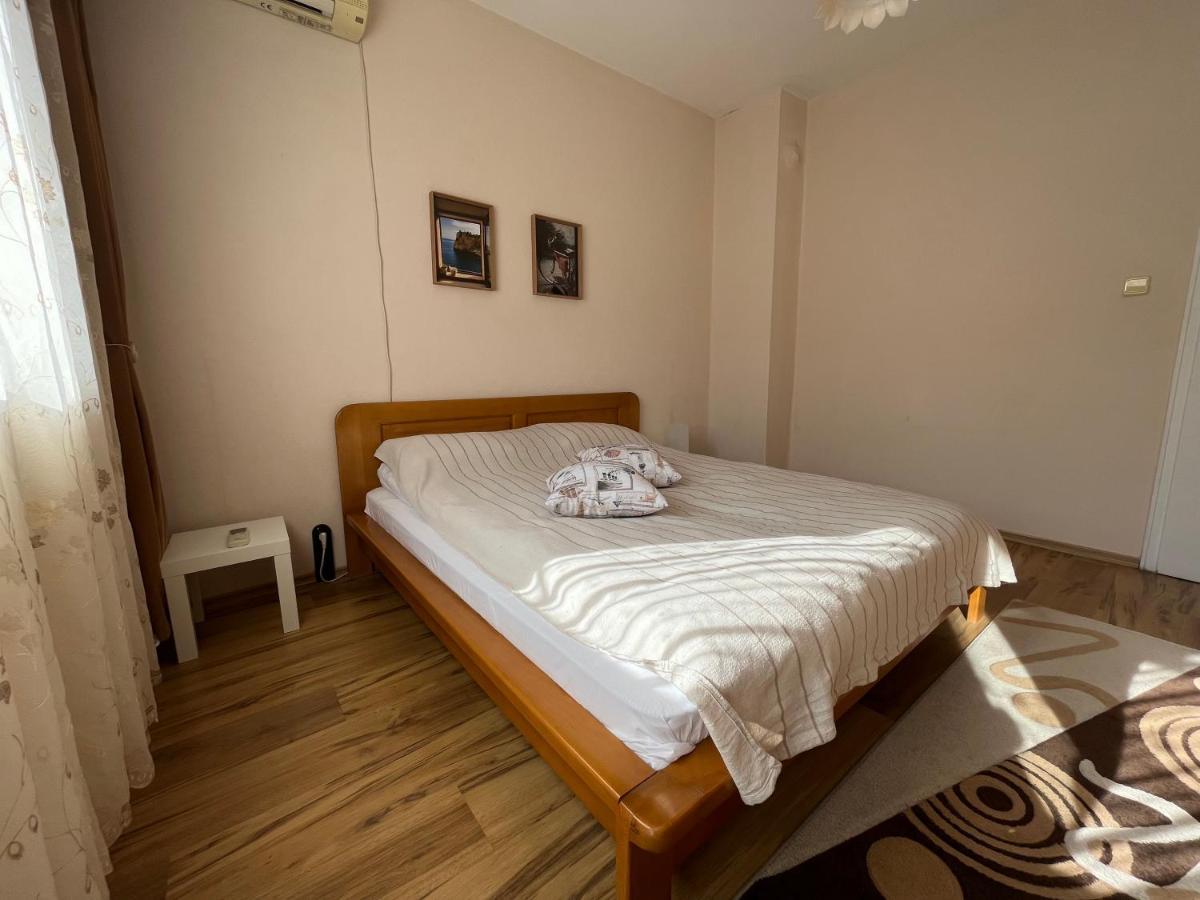 Apartment Acacia Varna Exteriör bild